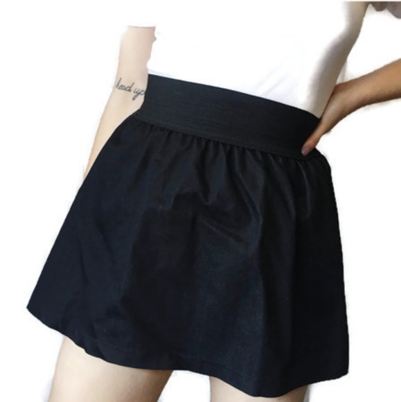 MC & MA Skater Circle Skirt Black Small - Picture 1 of 6